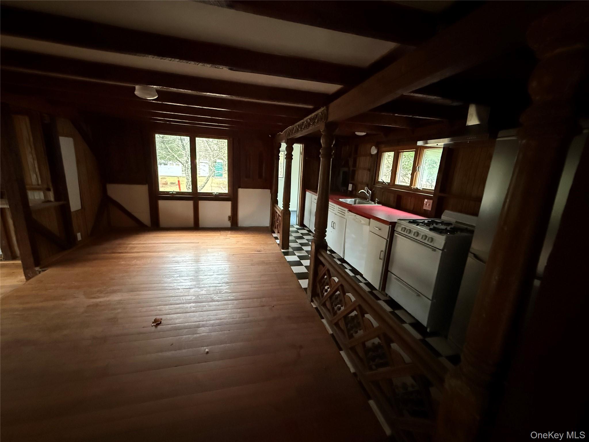 39 Cedar Drive Shinnecock Hills Shinnecock, NY 11968