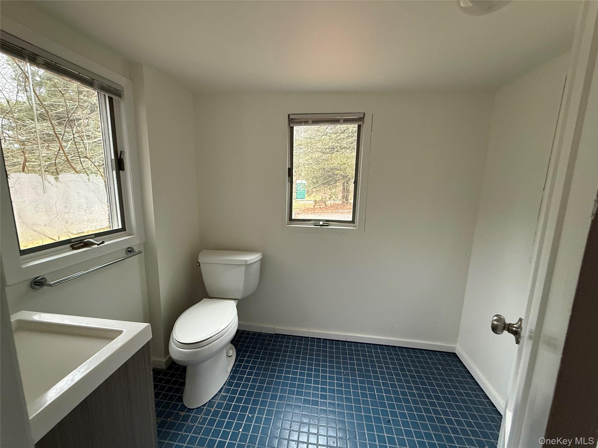 39 Cedar Drive Shinnecock Hills Shinnecock, NY 11968