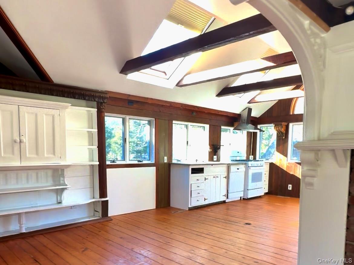 39 Cedar Drive Shinnecock Hills Shinnecock, NY 11968