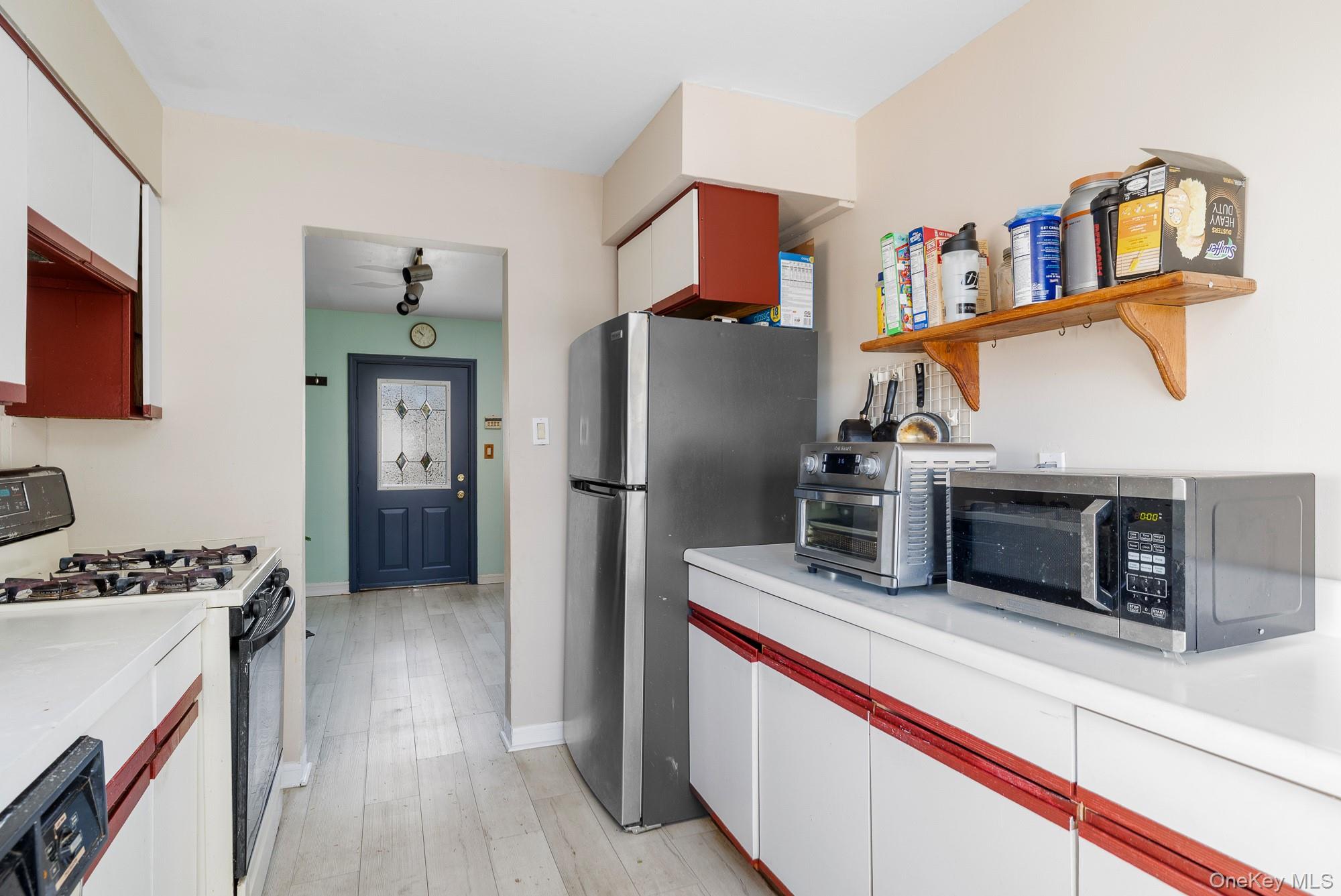 5 Gardner Avenue Hicksville Hicksville, NY 11801