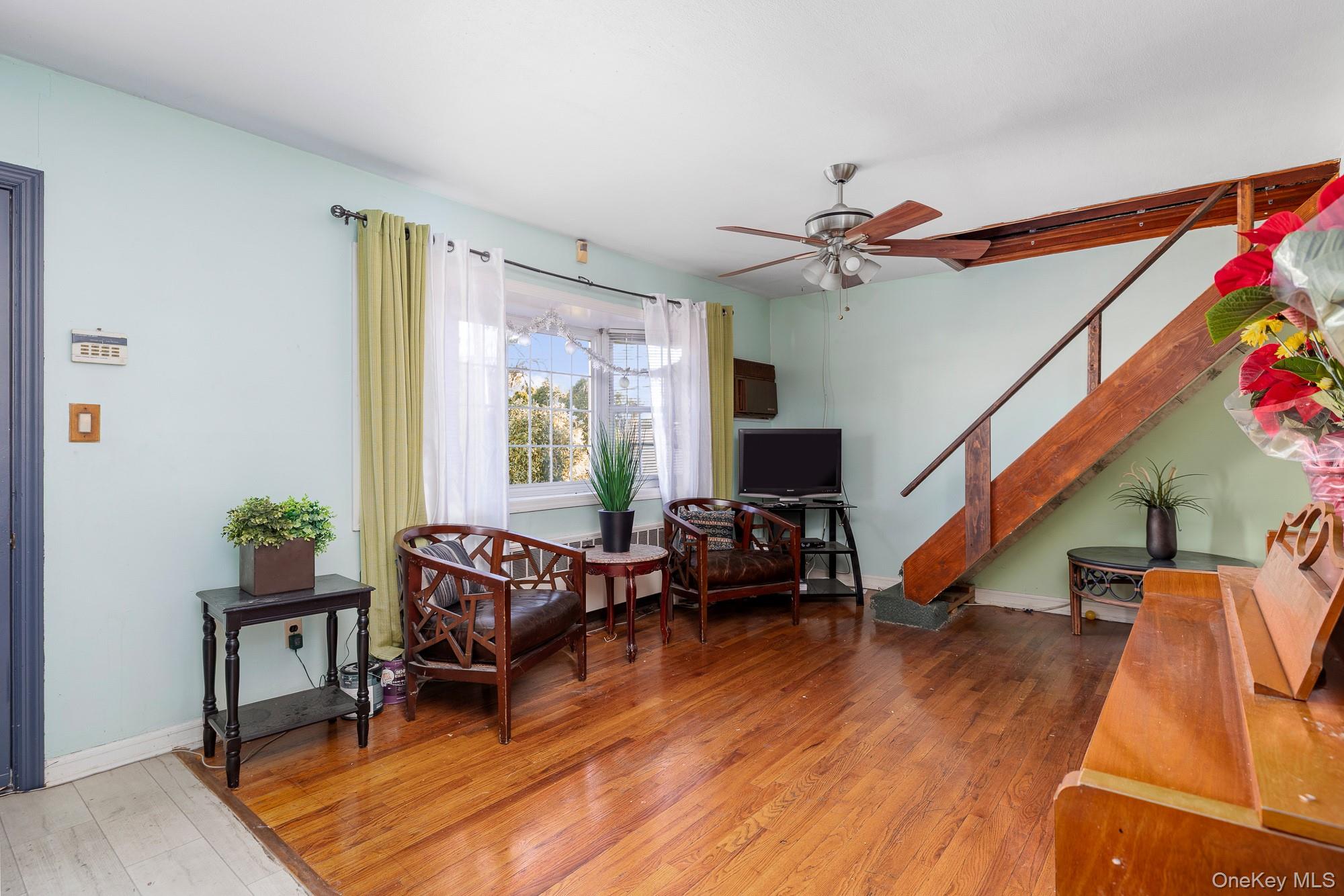 5 Gardner Avenue Hicksville Hicksville, NY 11801