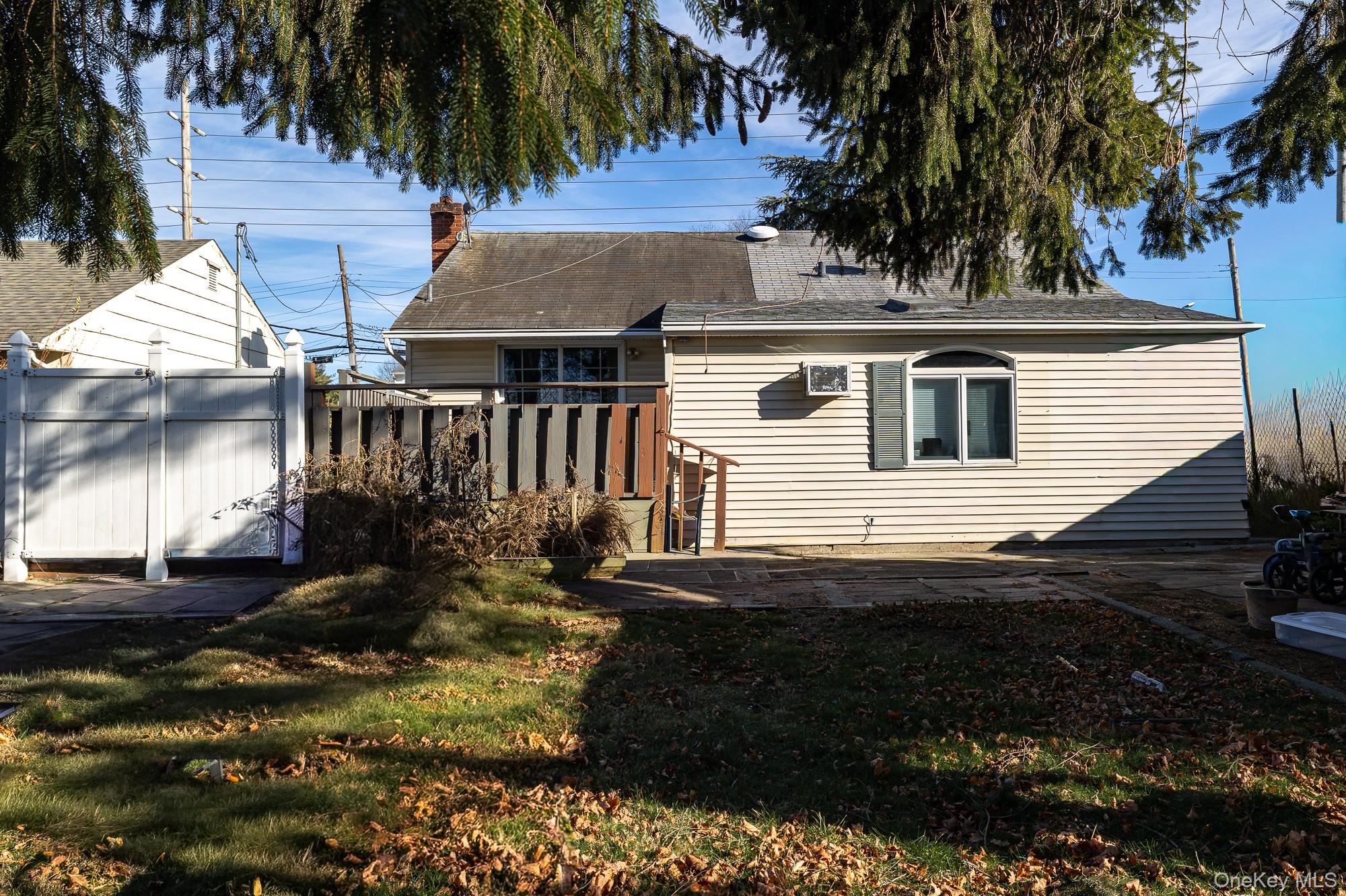 5 Gardner Avenue Hicksville Hicksville, NY 11801