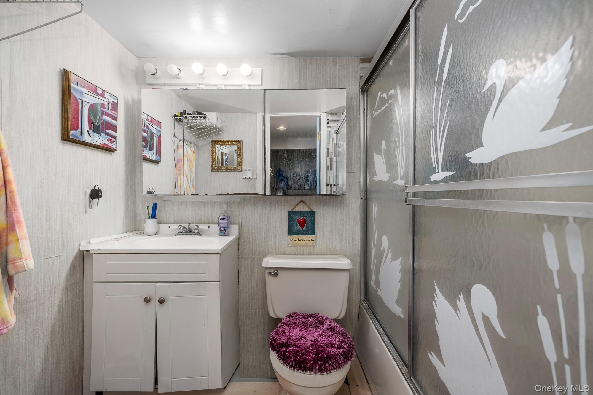 5 Gardner Avenue Hicksville Hicksville, NY 11801