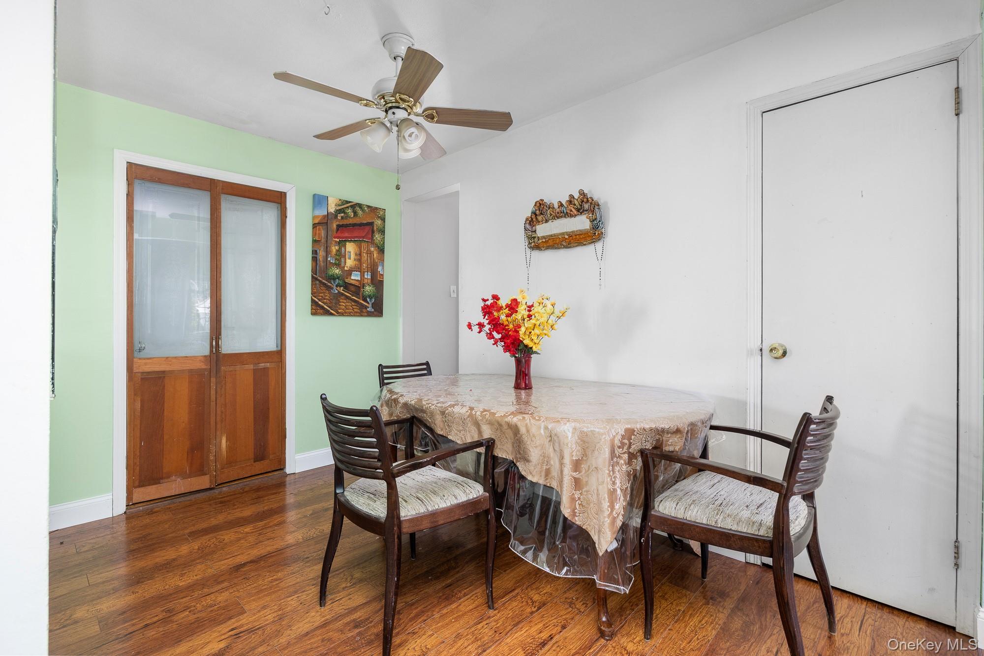 5 Gardner Avenue Hicksville Hicksville, NY 11801