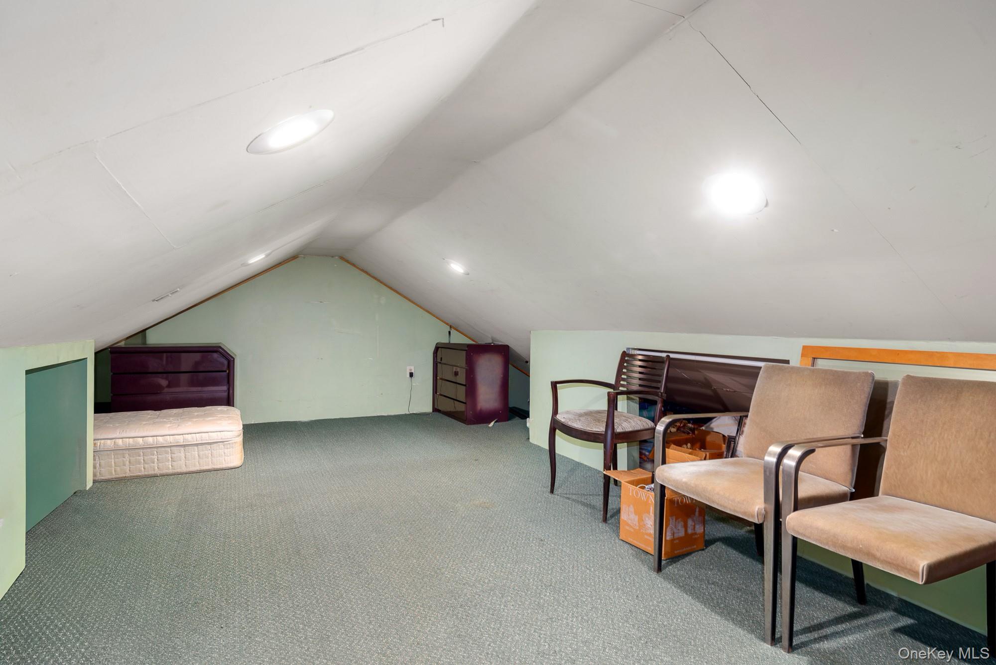 5 Gardner Avenue Hicksville Hicksville, NY 11801