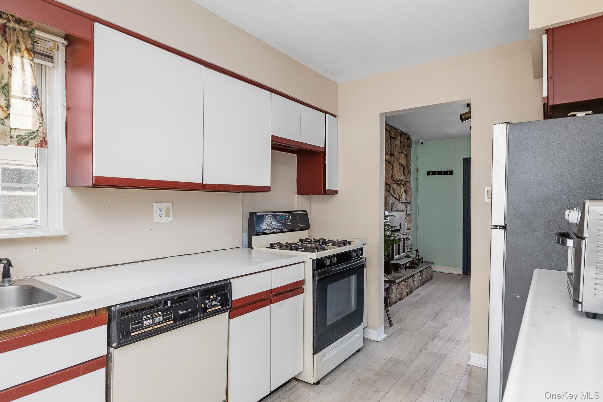 5 Gardner Avenue Hicksville Hicksville, NY 11801