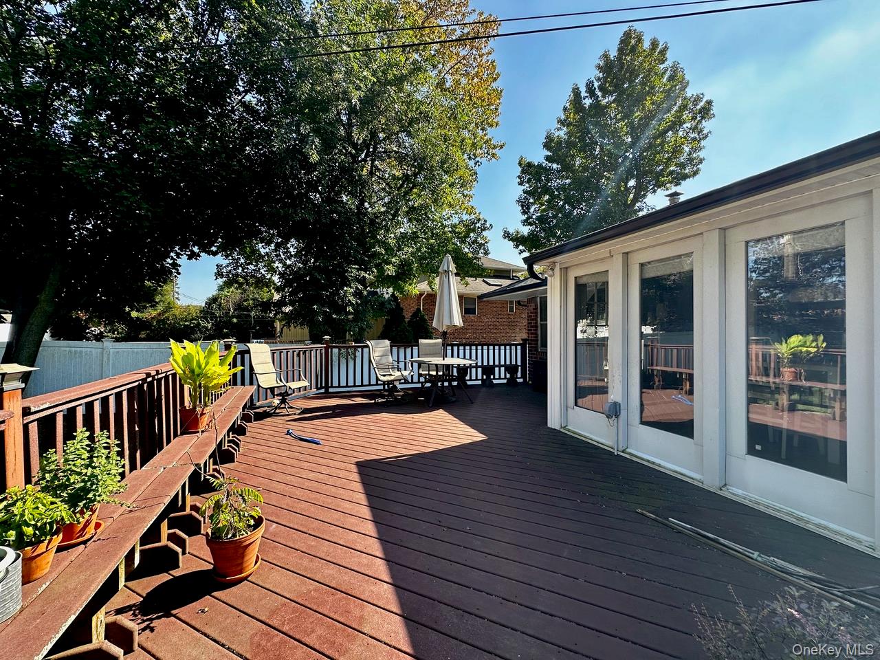 26 Canterbury Road Woodbury Woodbury, NY 11797