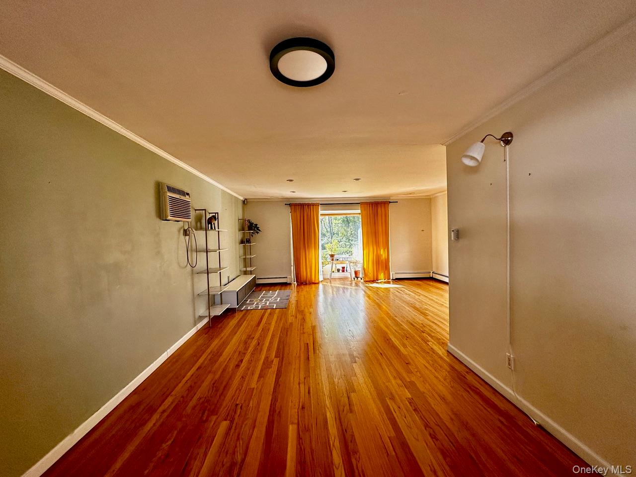 26 Canterbury Road Woodbury Woodbury, NY 11797