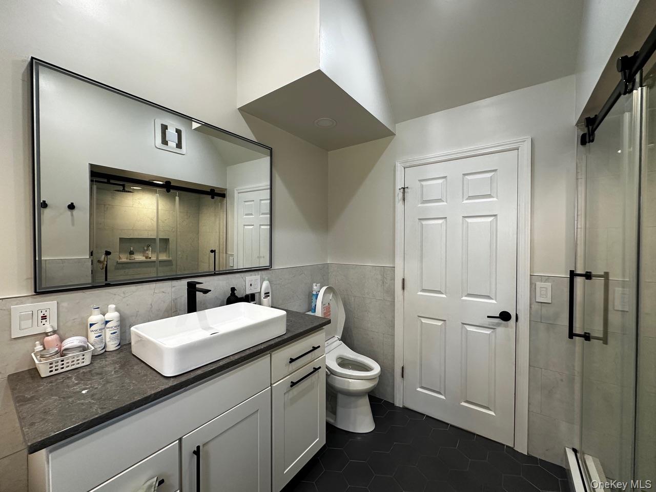 26 Canterbury Road Woodbury Woodbury, NY 11797