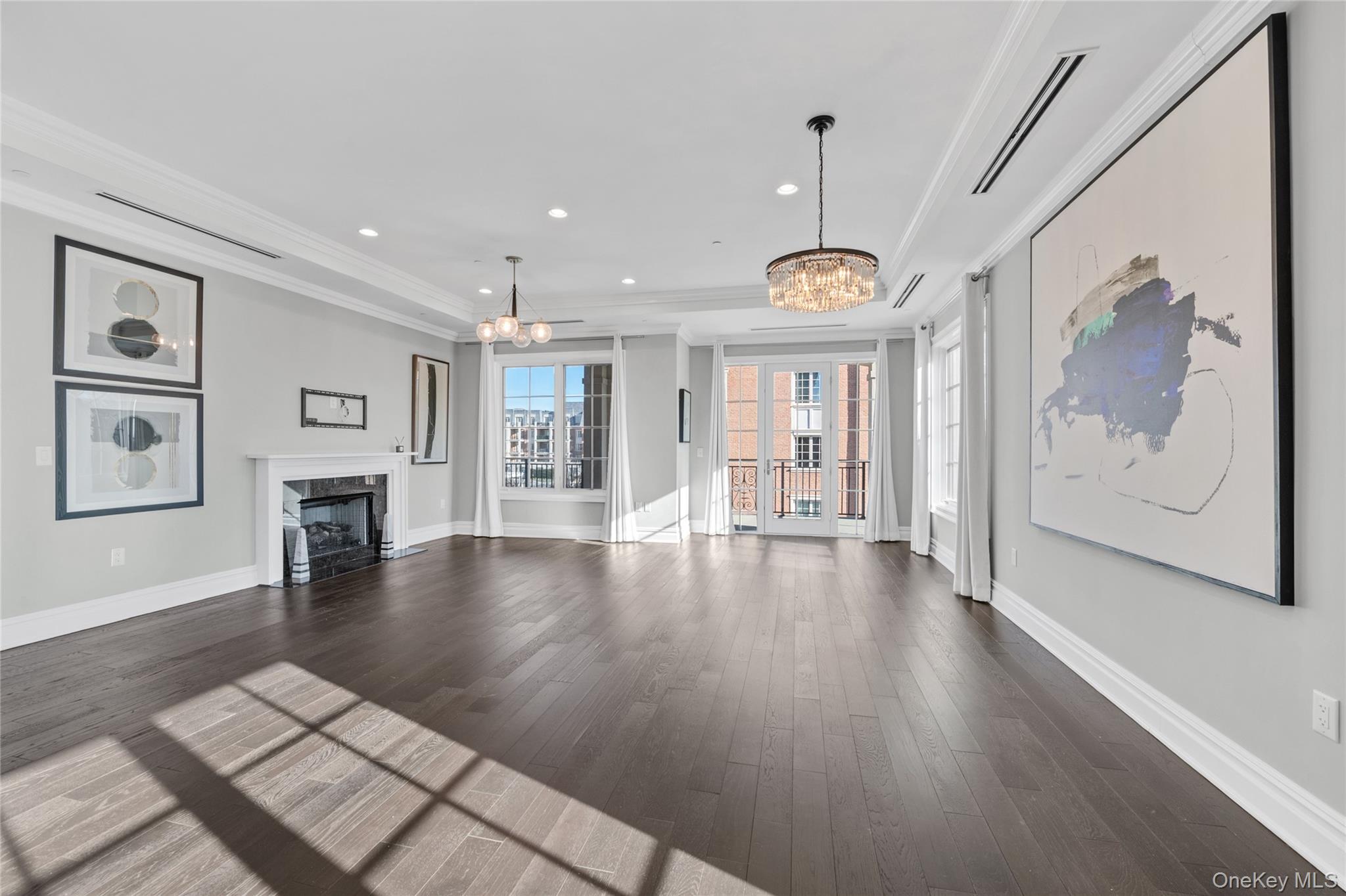 5000 Royal Court 5114 North Hills North Hills, NY 11040