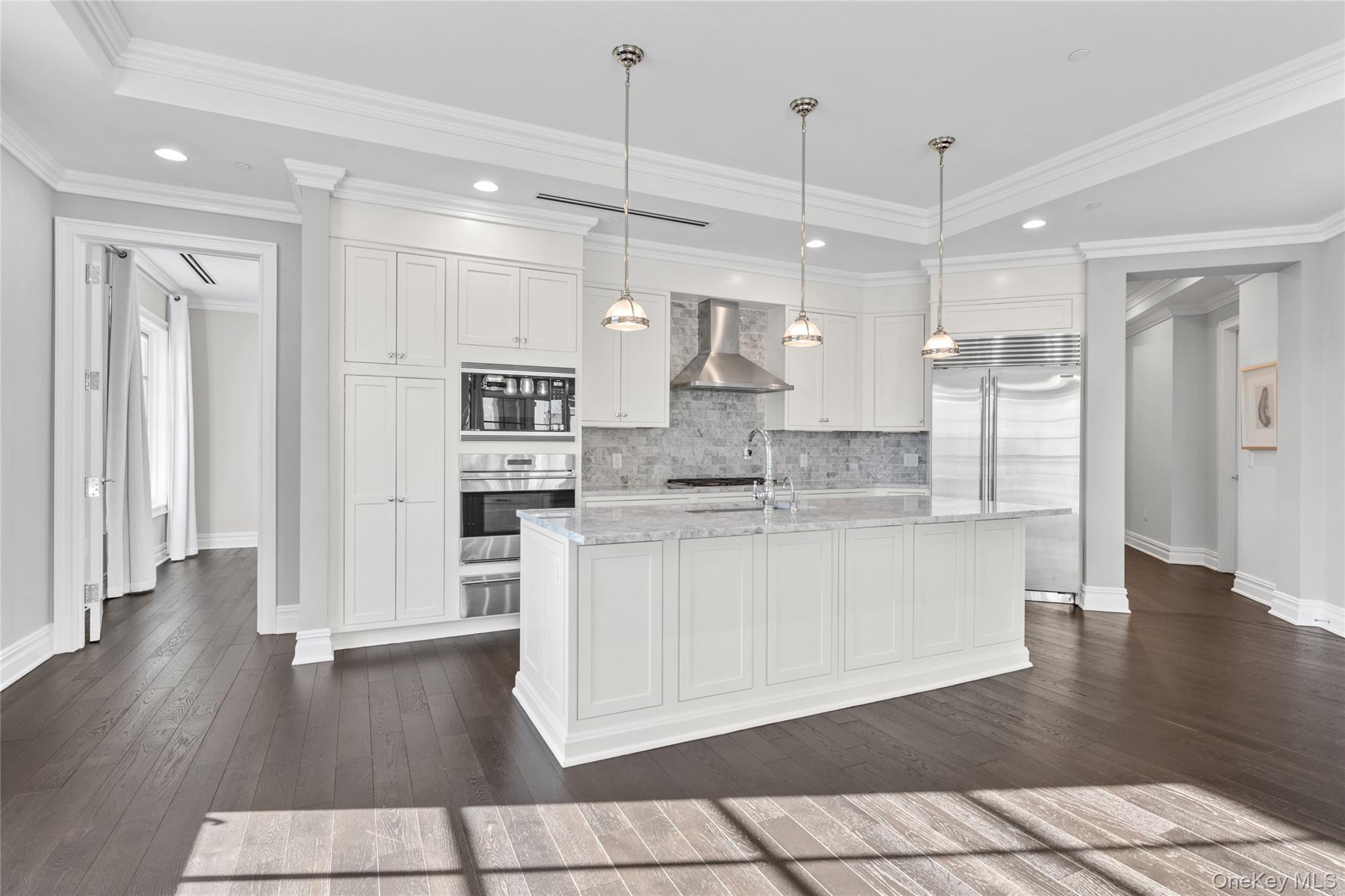 5000 Royal Court 5114 North Hills North Hills, NY 11040