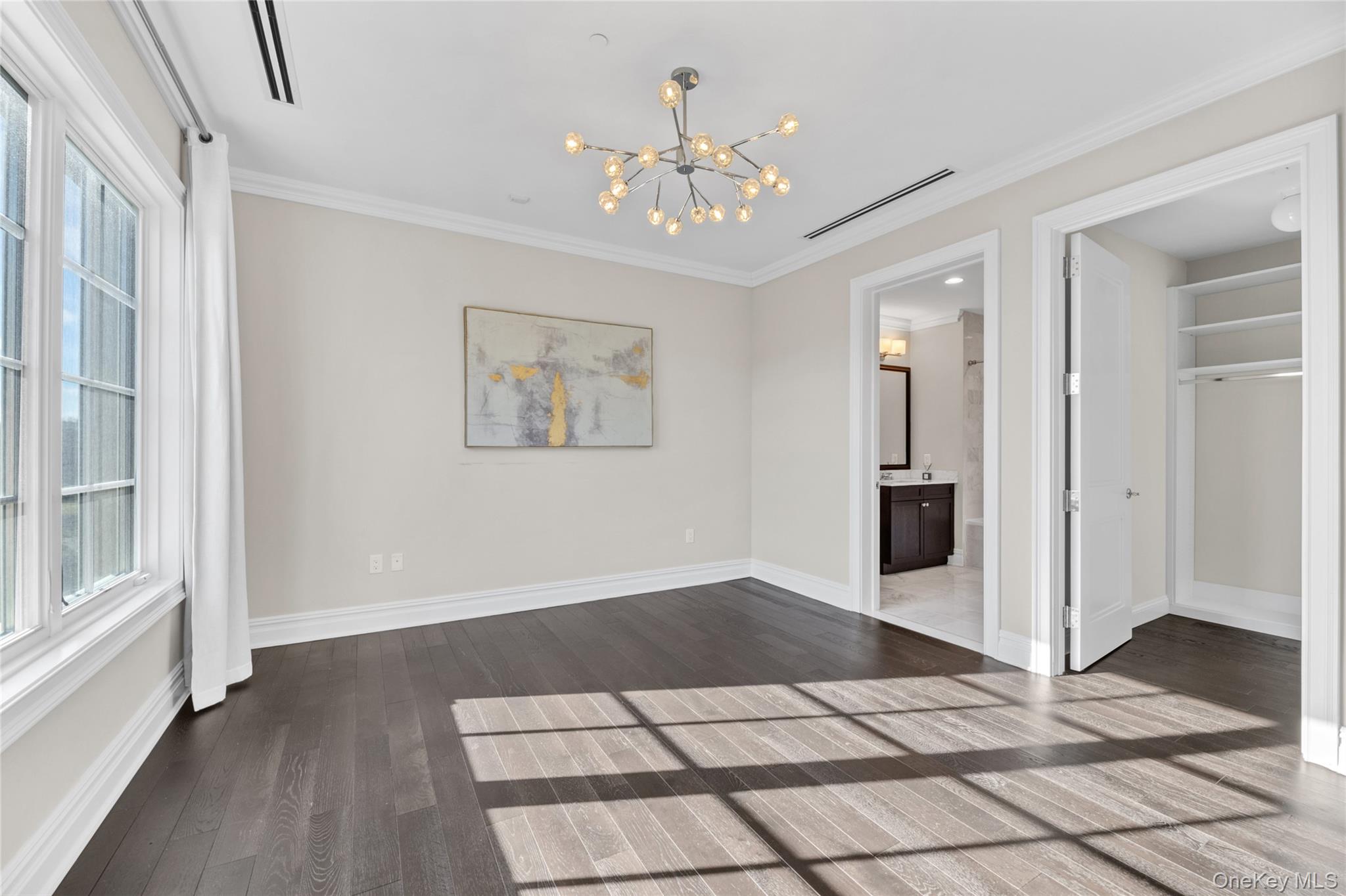 5000 Royal Court 5114 North Hills North Hills, NY 11040