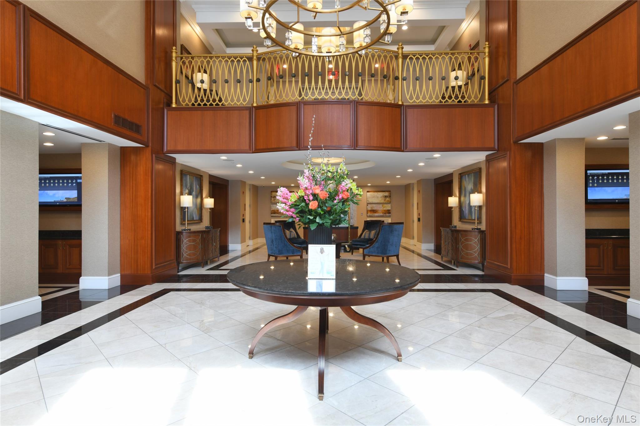 5000 Royal Court 5114 North Hills North Hills, NY 11040