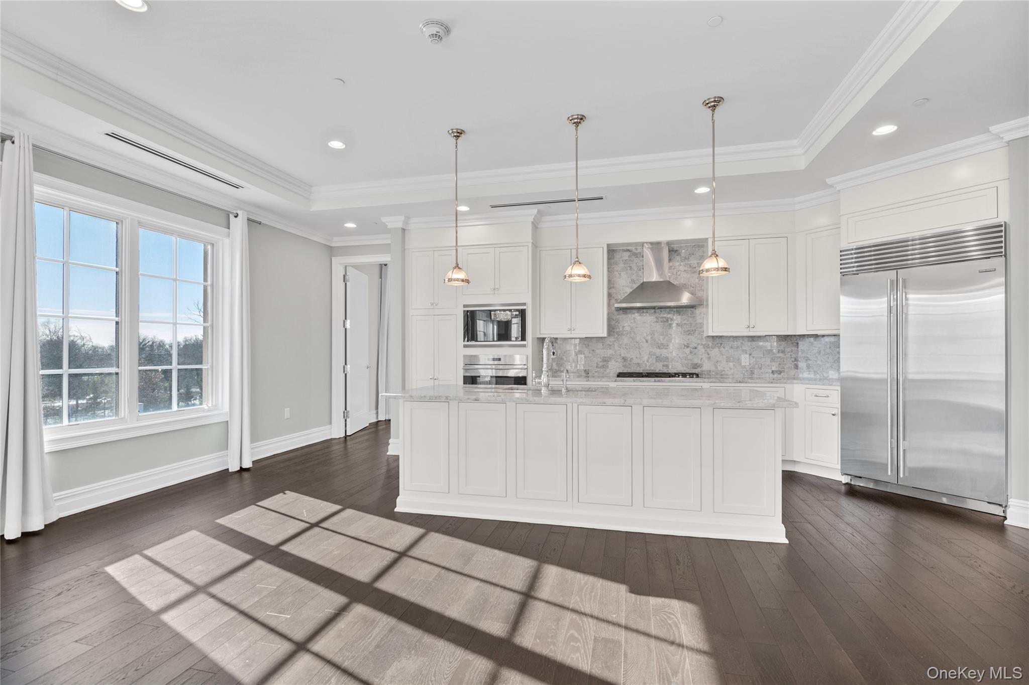 5000 Royal Court 5114 North Hills North Hills, NY 11040