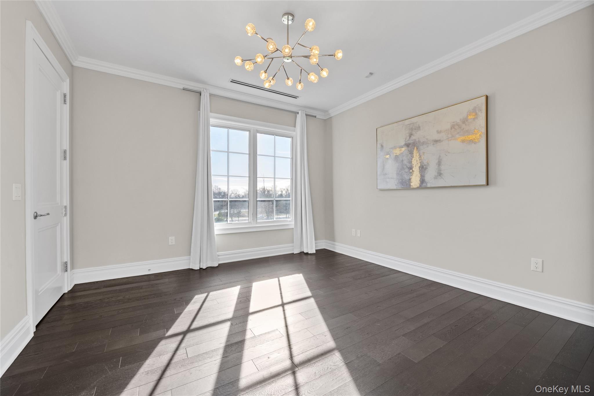 5000 Royal Court 5114 North Hills North Hills, NY 11040