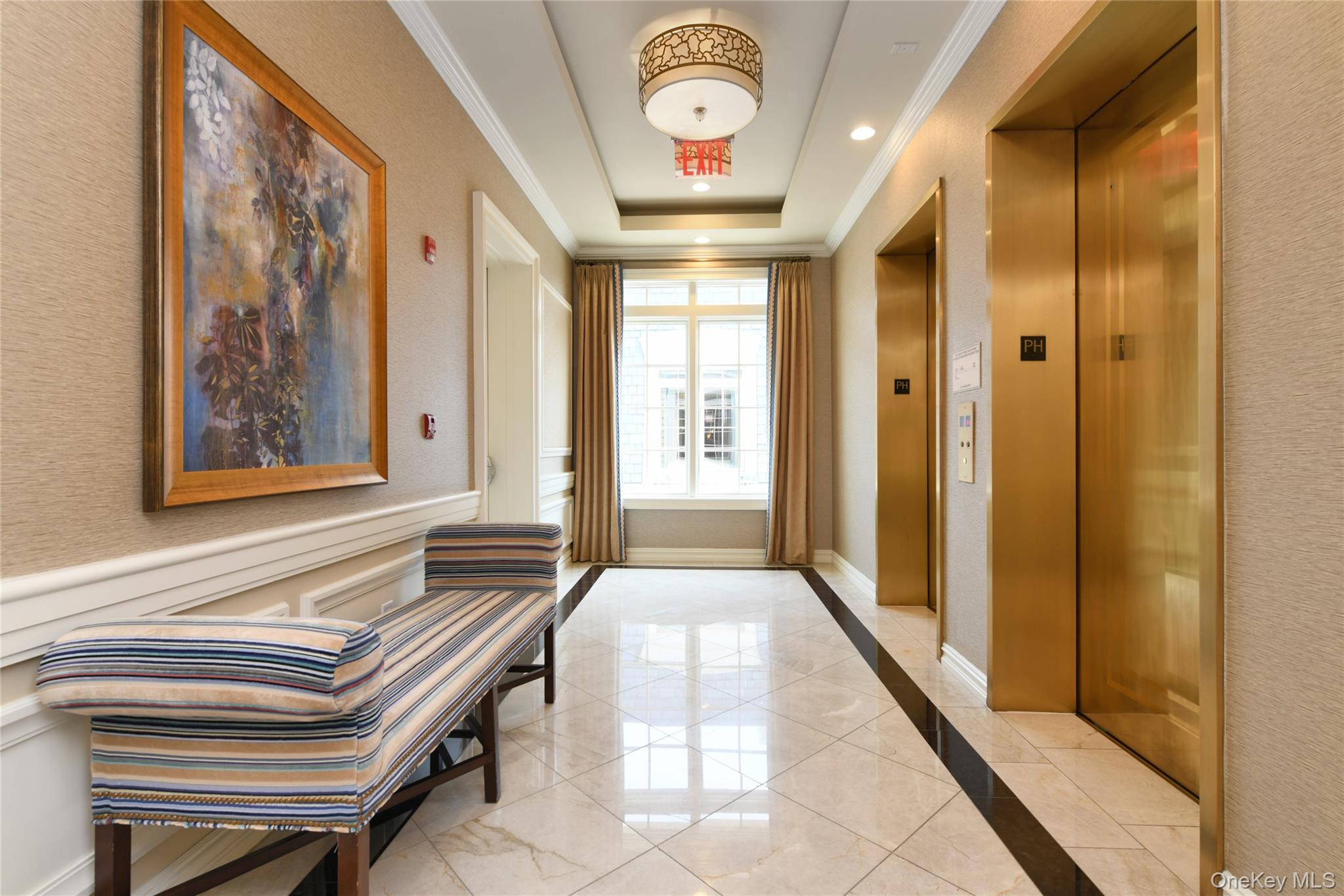 5000 Royal Court 5114 North Hills North Hills, NY 11040