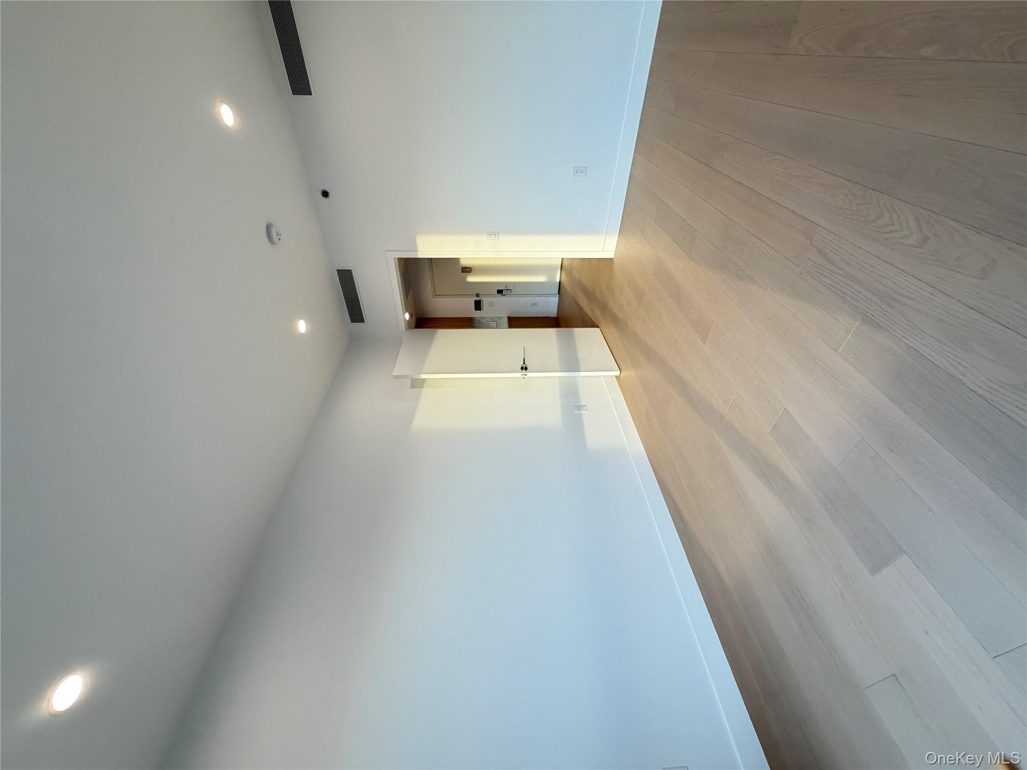 150-02 Northern Boulevard 3-E Flushing Flushing, NY 11354