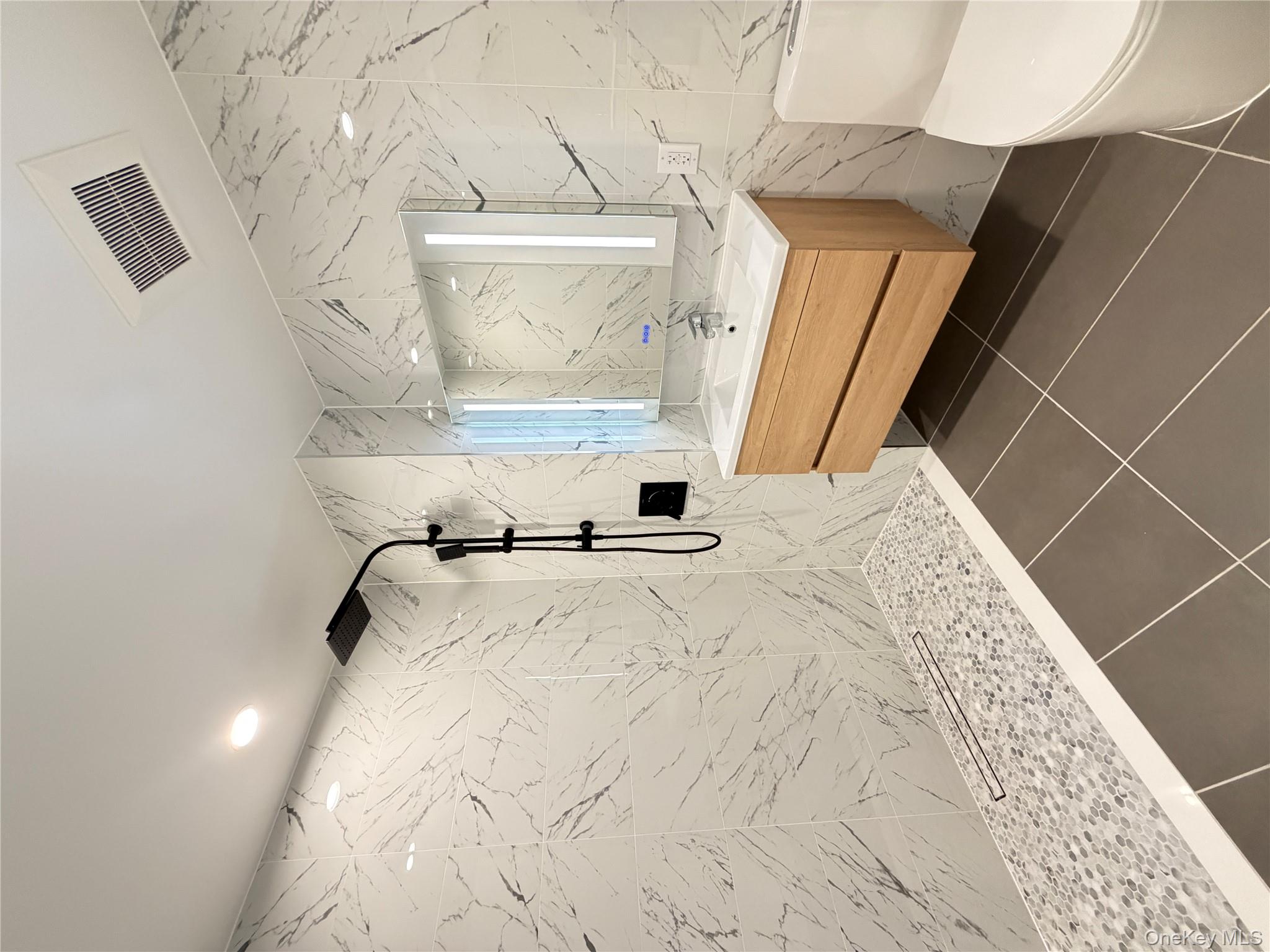 150-02 Northern Boulevard 3-E Flushing Flushing, NY 11354