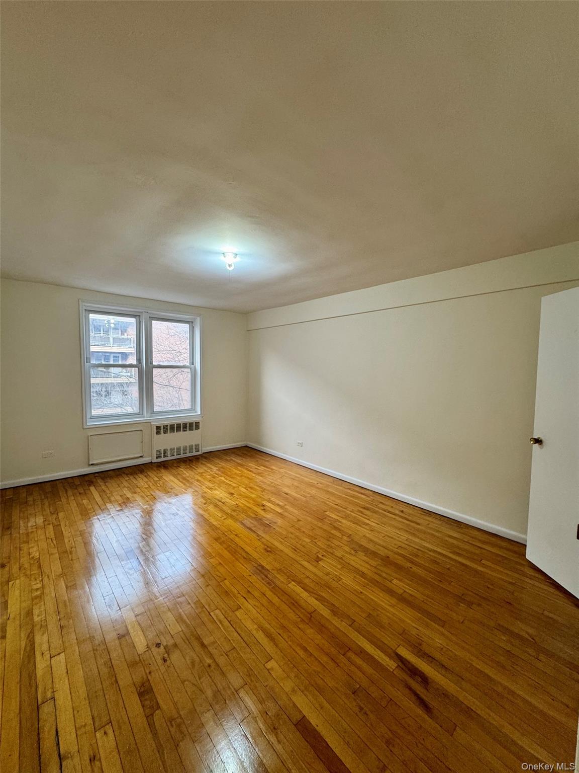 142-20 41st Avenue 4-K Flushing Flushing, NY 11355