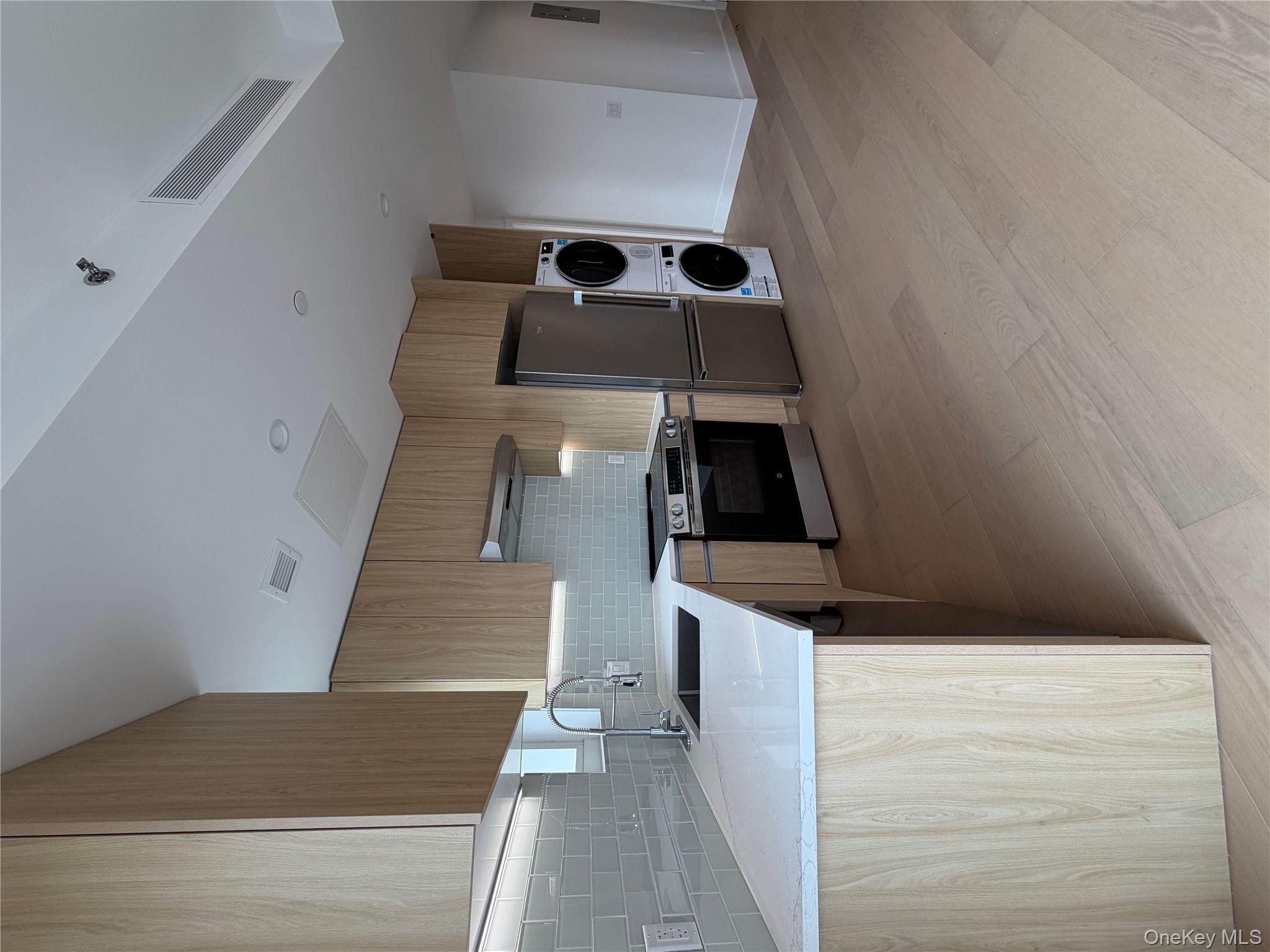 150-02 Northern Boulevard 4-A Flushing Flushing, NY 11354