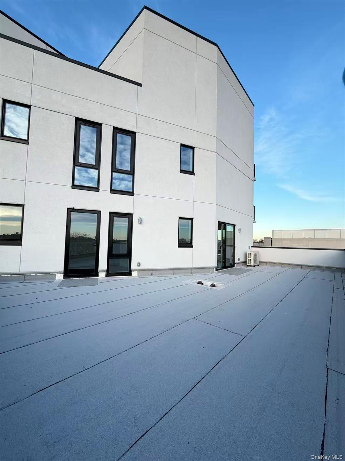 150-02 Northern Boulevard 4-A Flushing Flushing, NY 11354