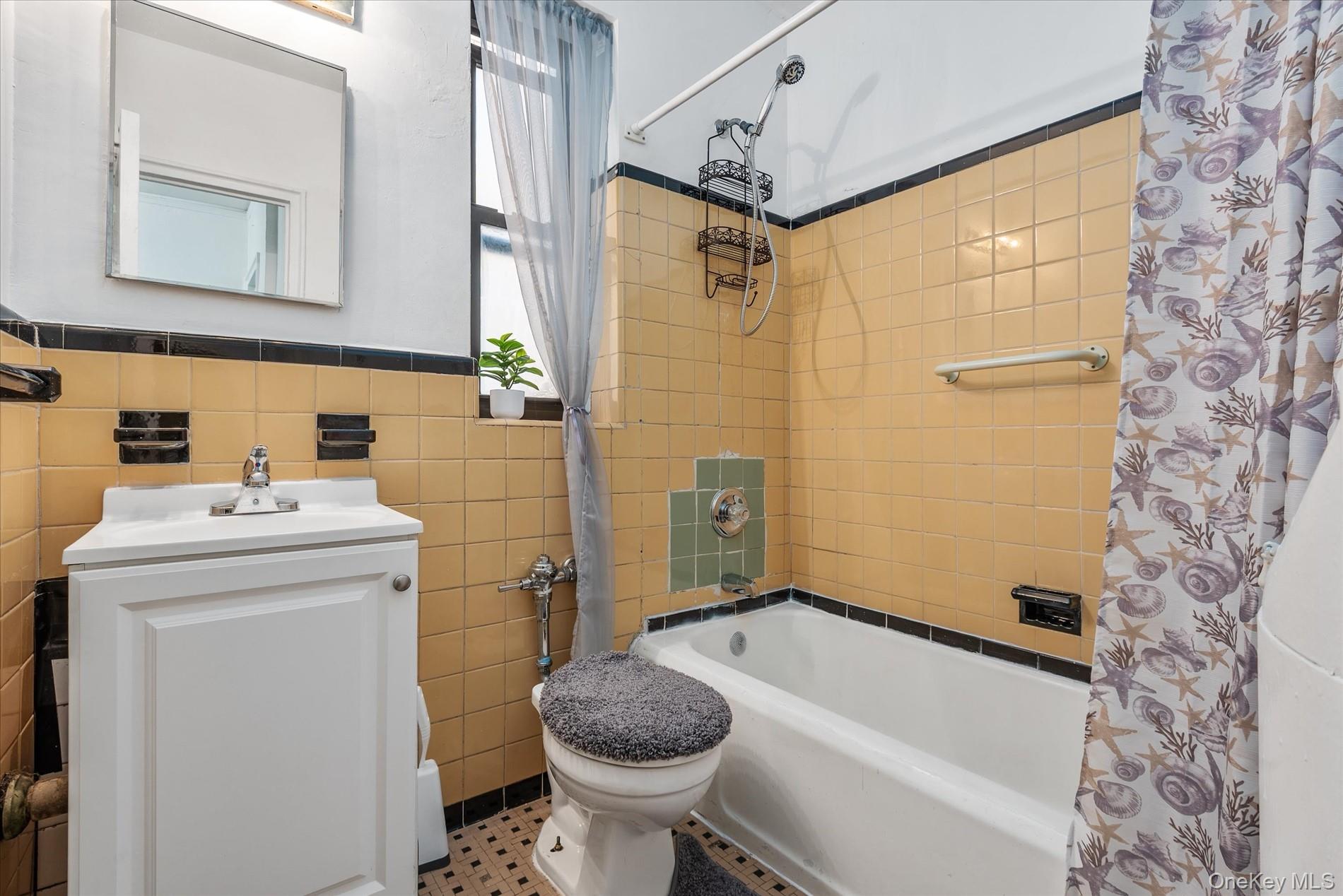 251 Seaman Avenue 2-H New York , NY 10034