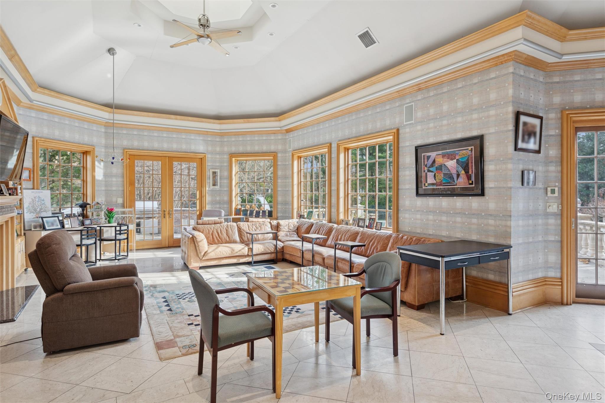 22 Willow Road Woodsburgh Woodsburgh, NY 11598