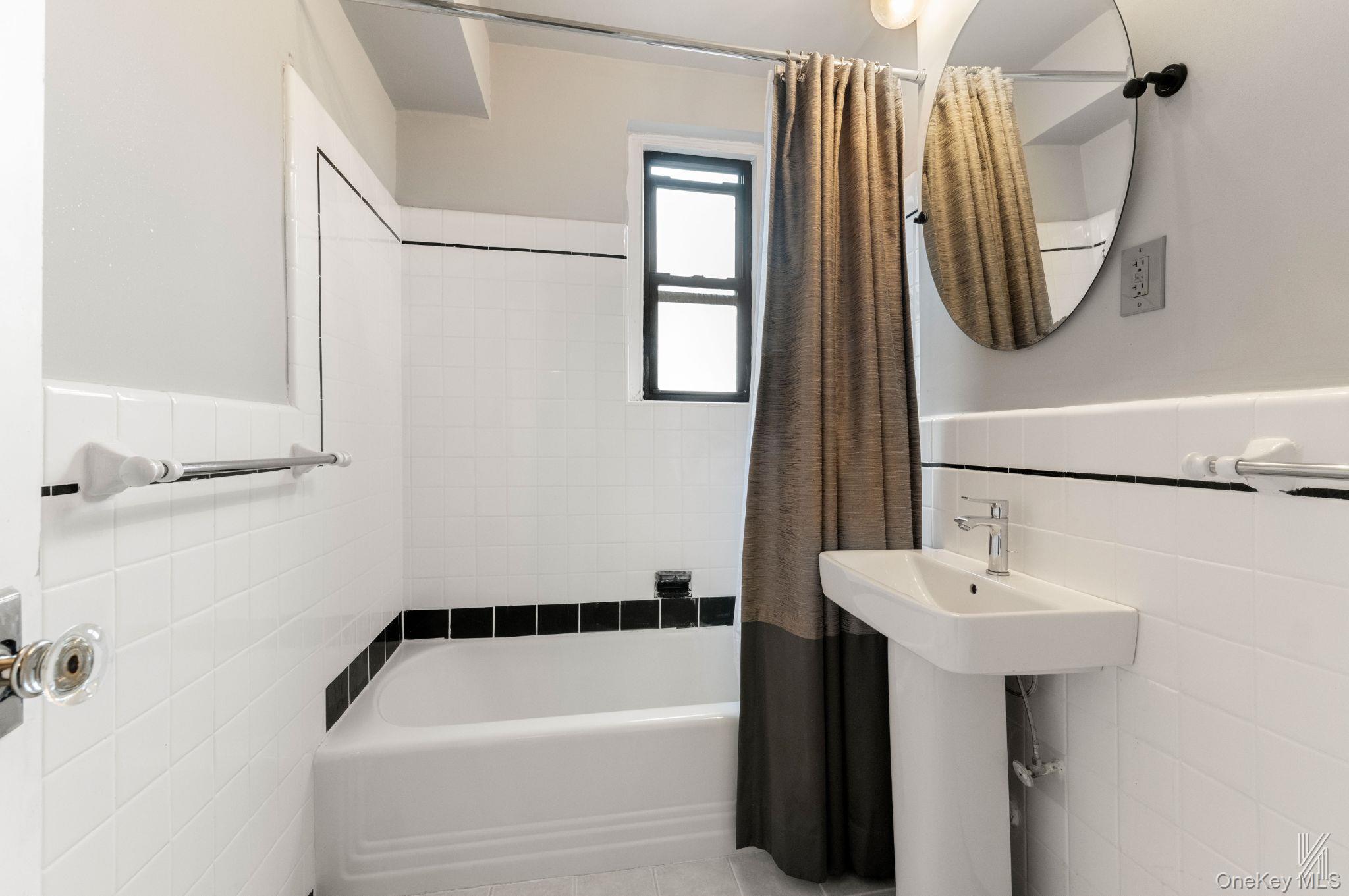 25-40 31st Avenue 6-F Astoria Astoria, NY 11106