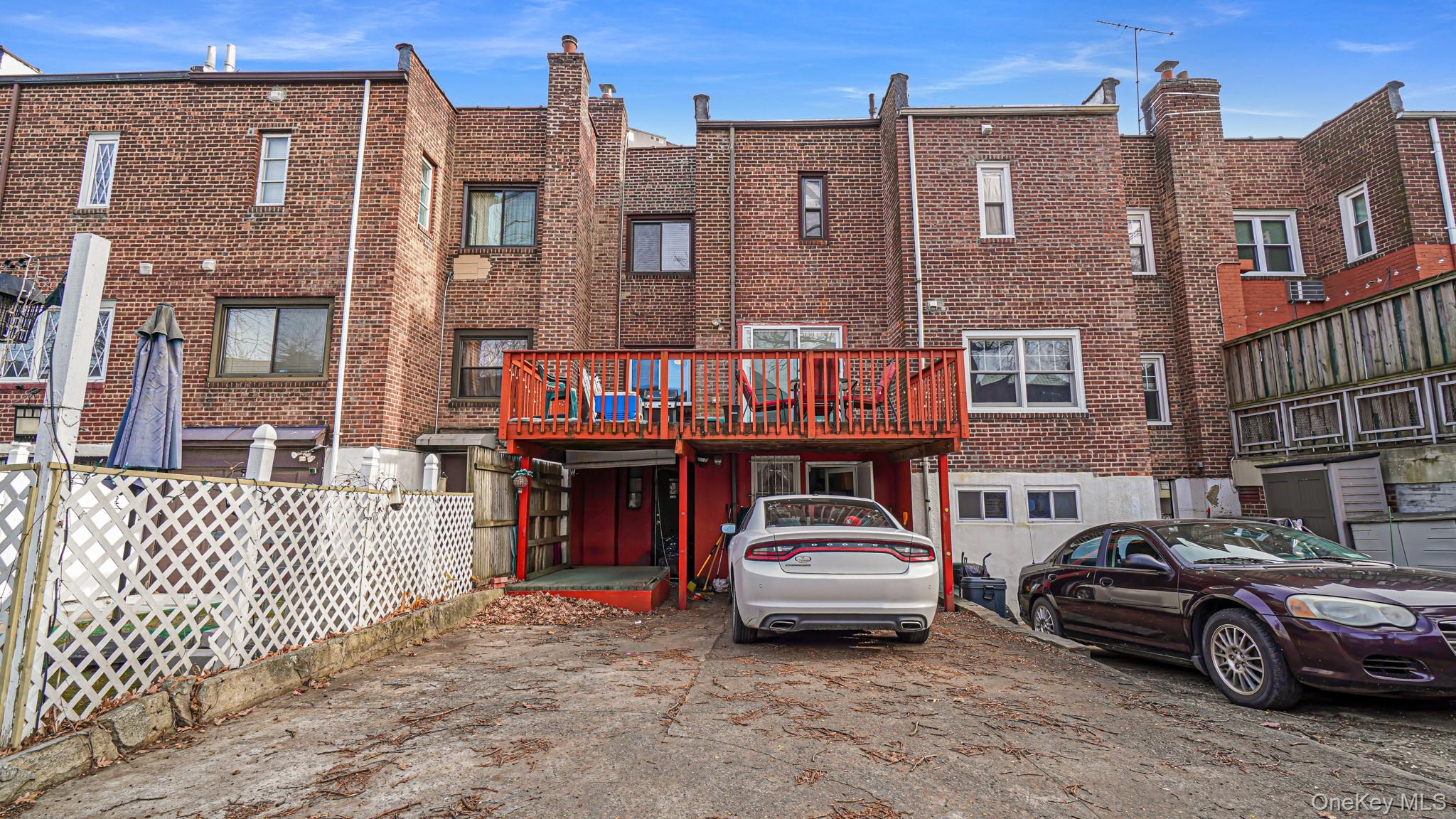 2521 Yates Avenue Bronx, NY 10469