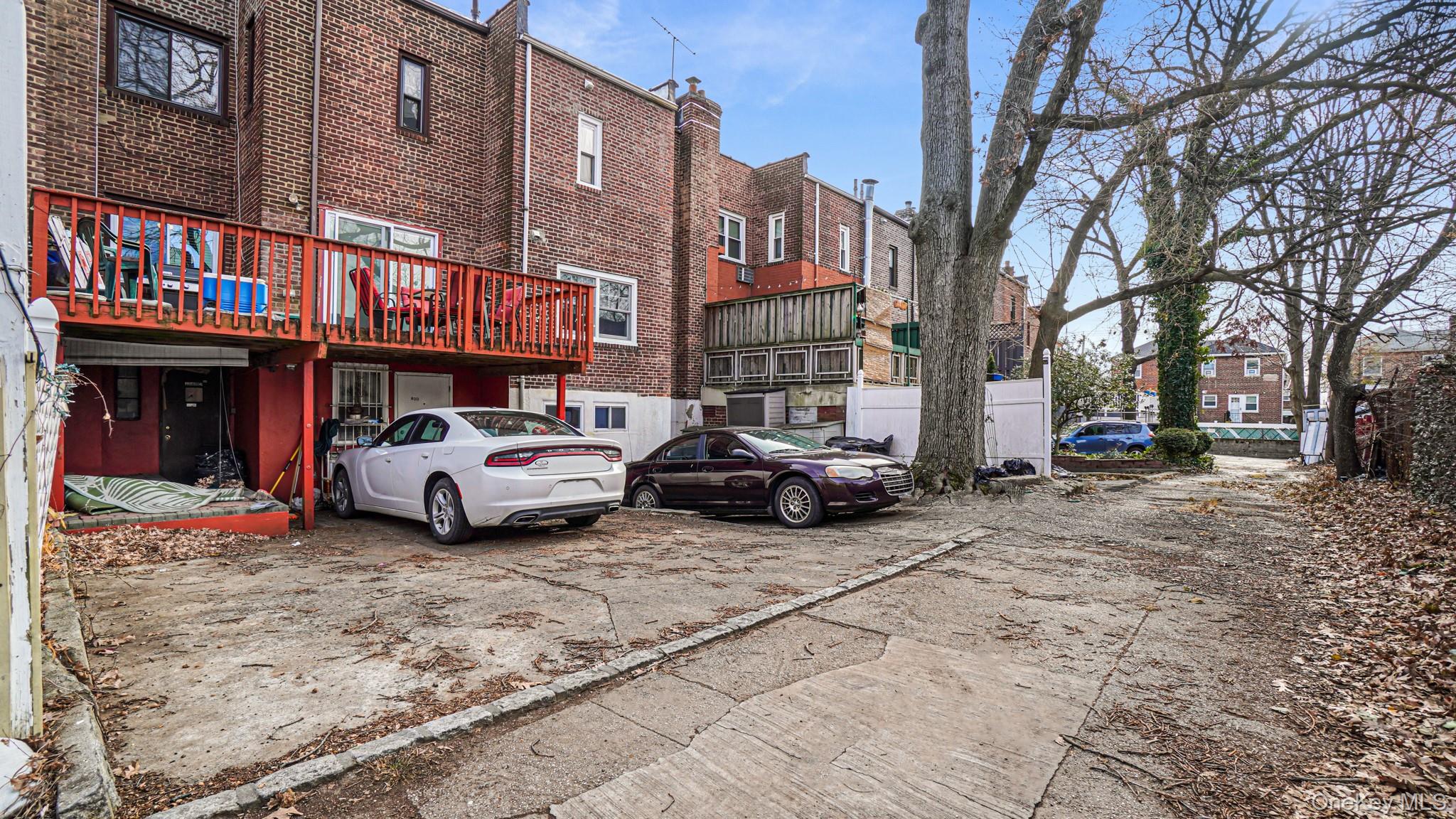 2521 Yates Avenue Bronx, NY 10469