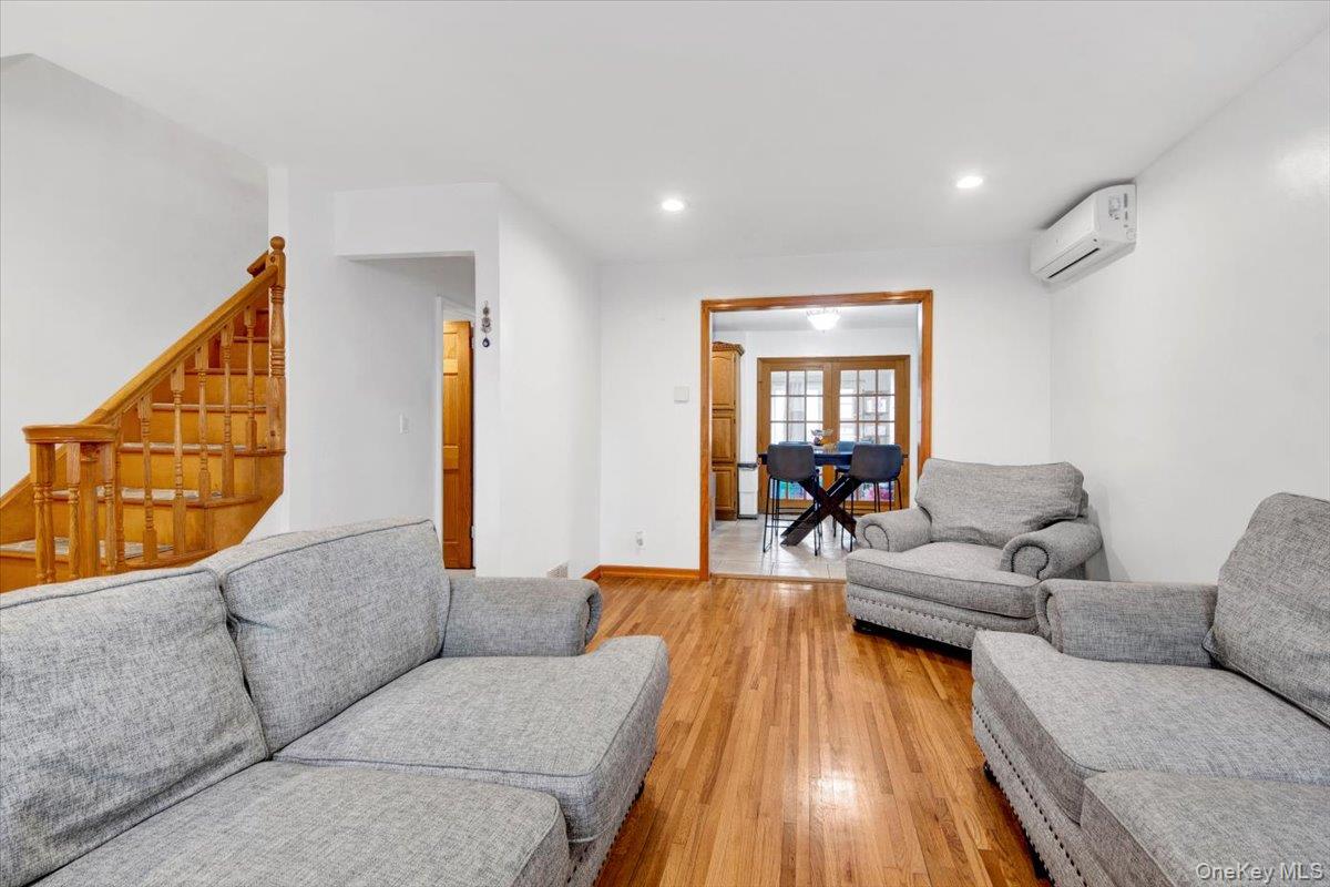 239 Brinsmade Avenue Bronx, NY 10465