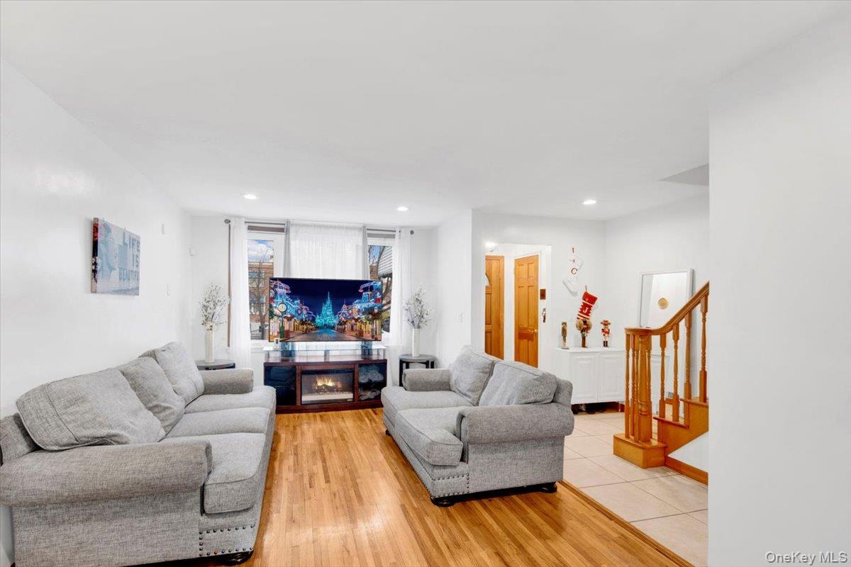 239 Brinsmade Avenue Bronx, NY 10465