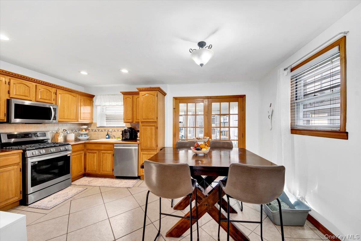 239 Brinsmade Avenue Bronx, NY 10465