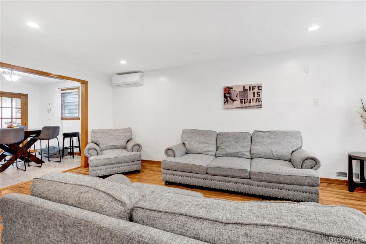 239 Brinsmade Avenue Bronx, NY 10465