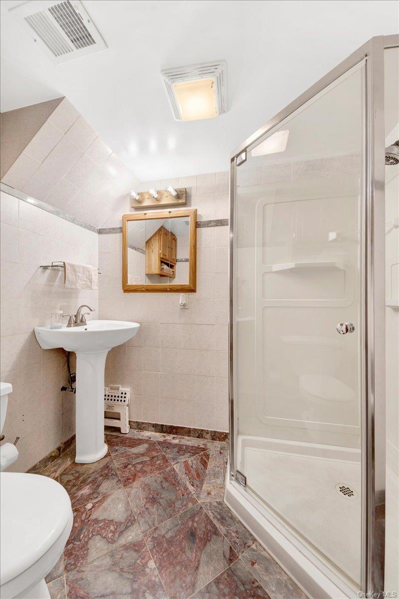 239 Brinsmade Avenue Bronx, NY 10465