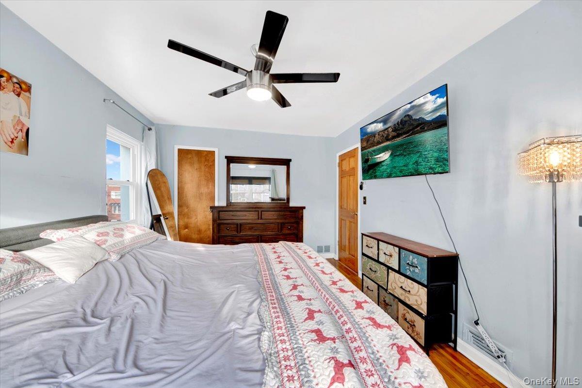 239 Brinsmade Avenue Bronx, NY 10465