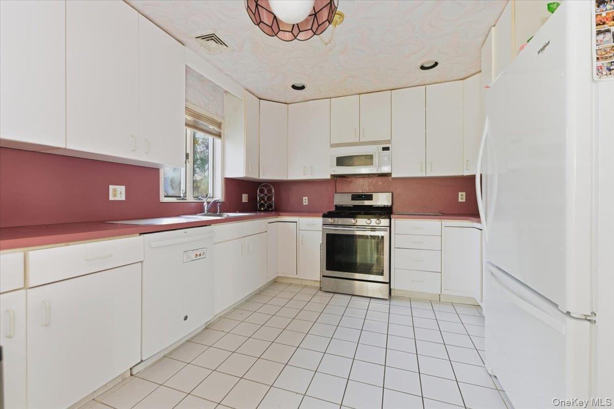 467 West Broadway Cedarhurst Cedarhurst, NY 11516