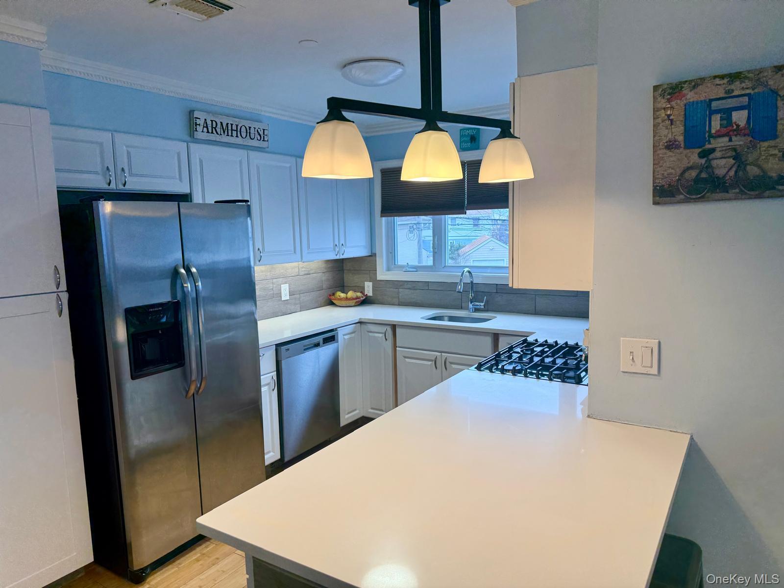 129 Nassau Lane Island Park Island Park, NY 11558