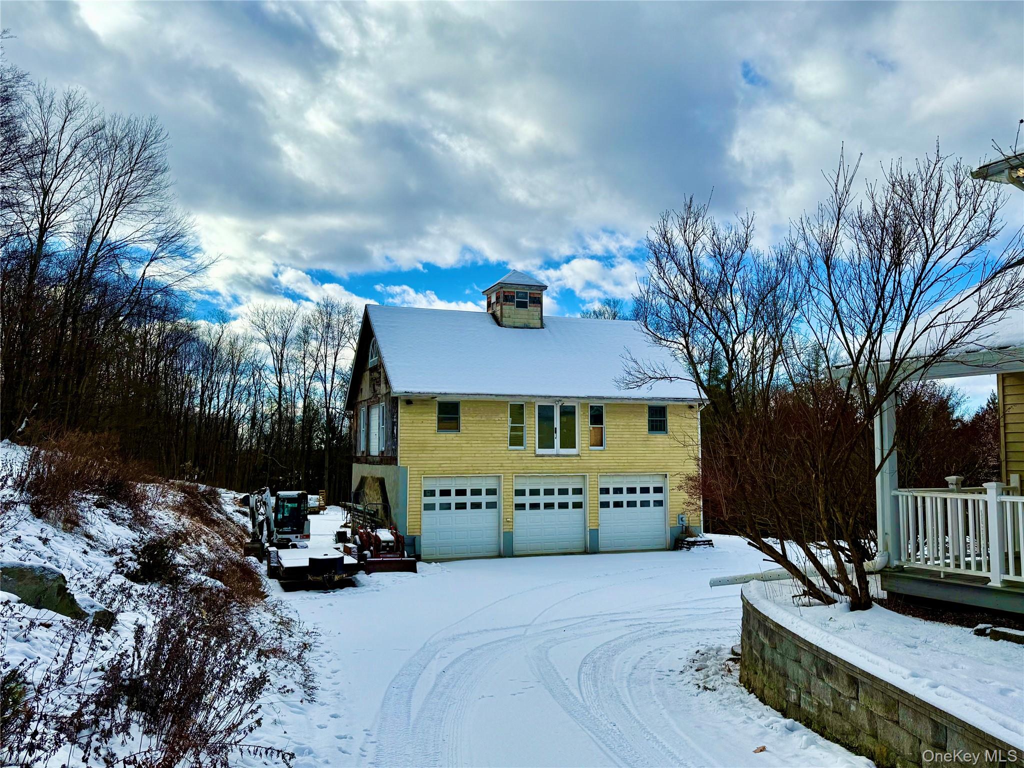 912-918 Hollow Road Out of NYC Salt Point, NY 12578