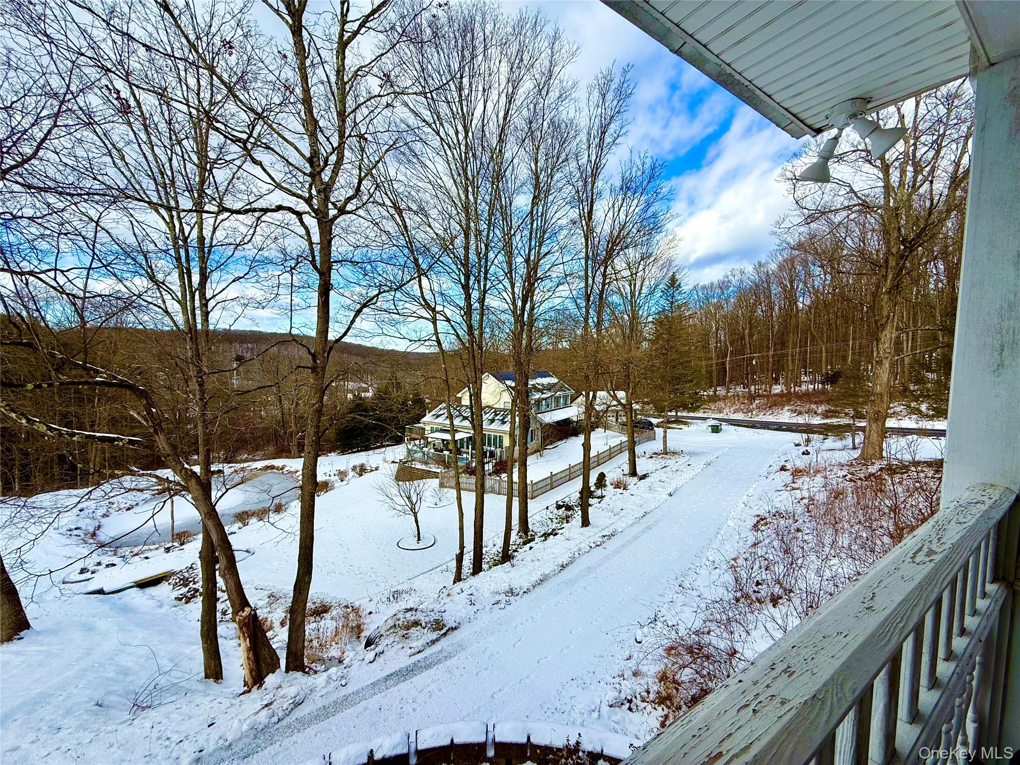 912-918 Hollow Road Out of NYC Salt Point, NY 12578