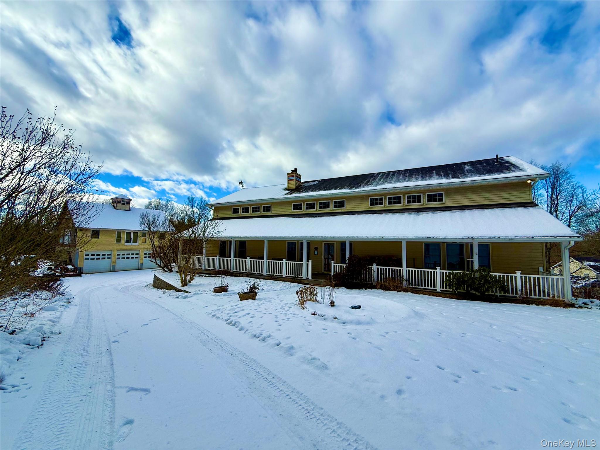 912-918 Hollow Road Out of NYC Salt Point, NY 12578