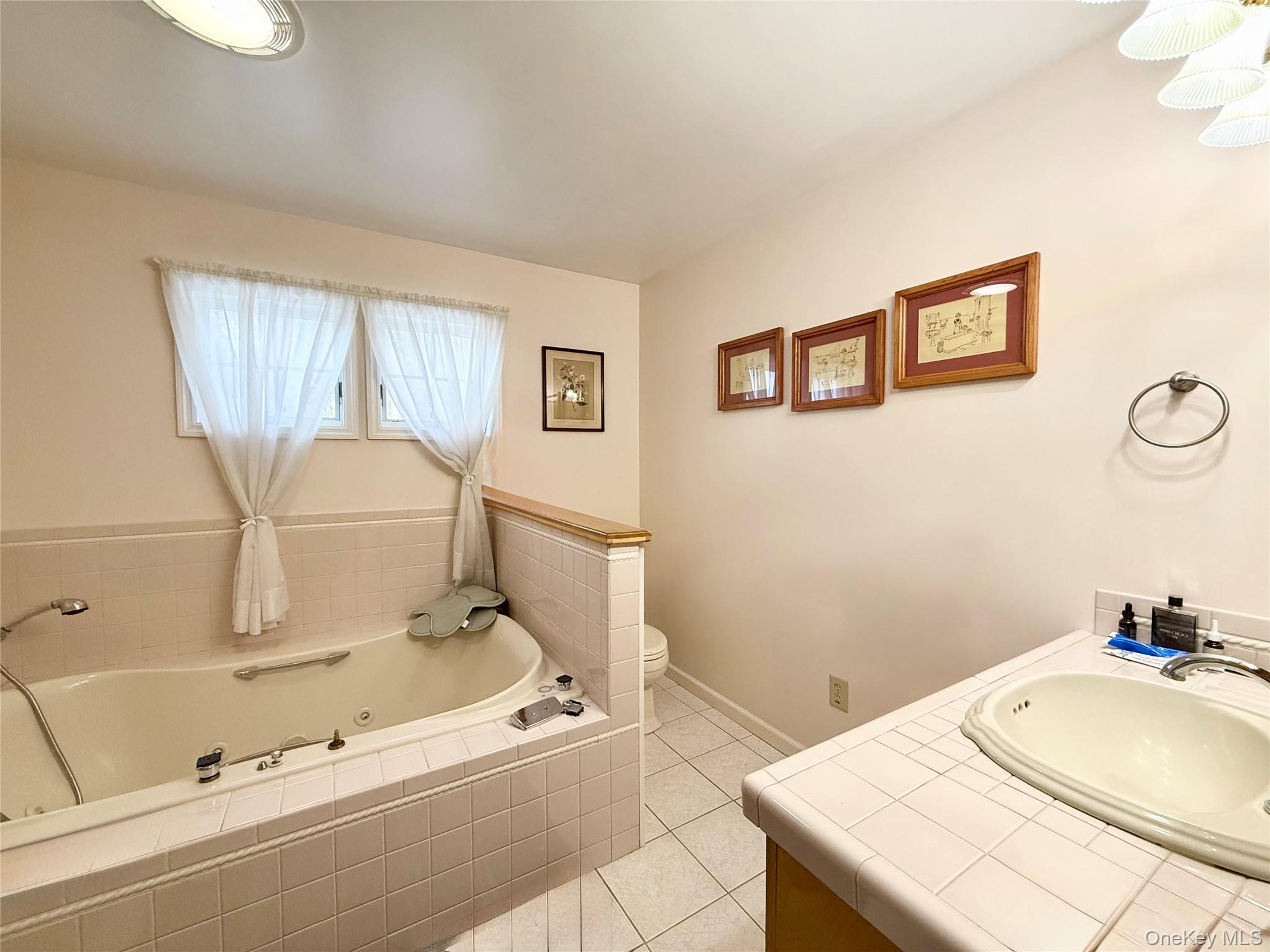 912-918 Hollow Road Out of NYC Salt Point, NY 12578