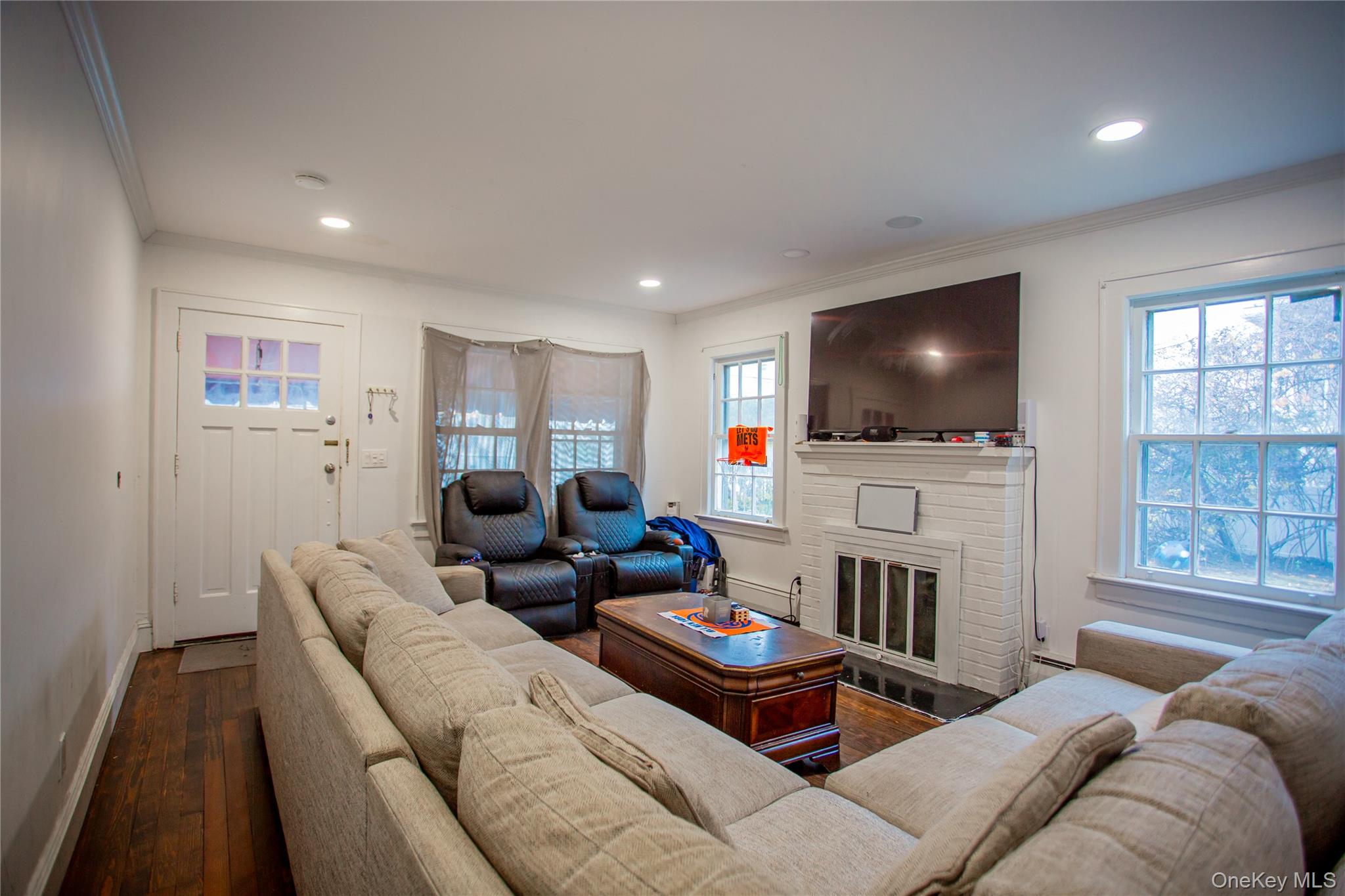 76 Clayton Clayton Avenue East Atlantic Beach, NY 11561