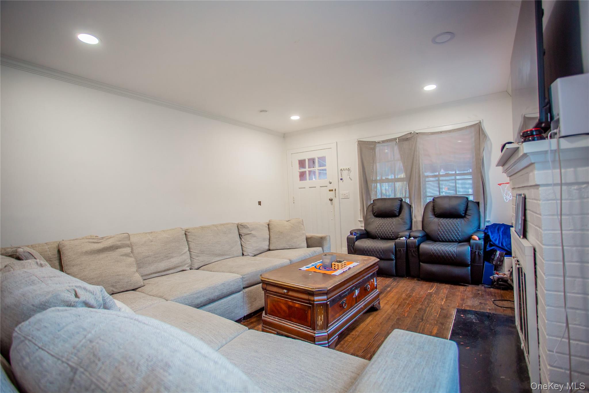 76 Clayton Clayton Avenue East Atlantic Beach, NY 11561