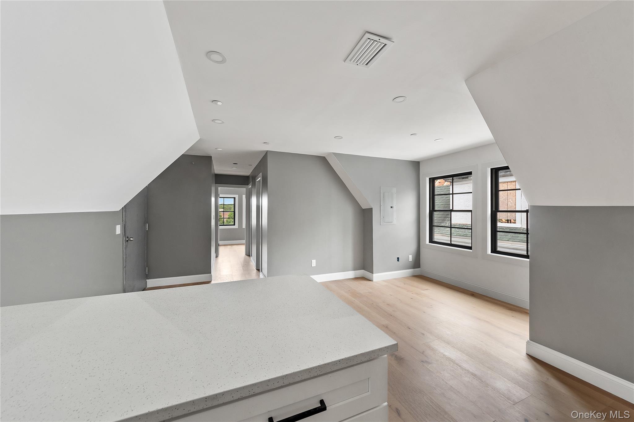 356 S 10th Avenue Mount Vernon Mount Vernon, NY 10550