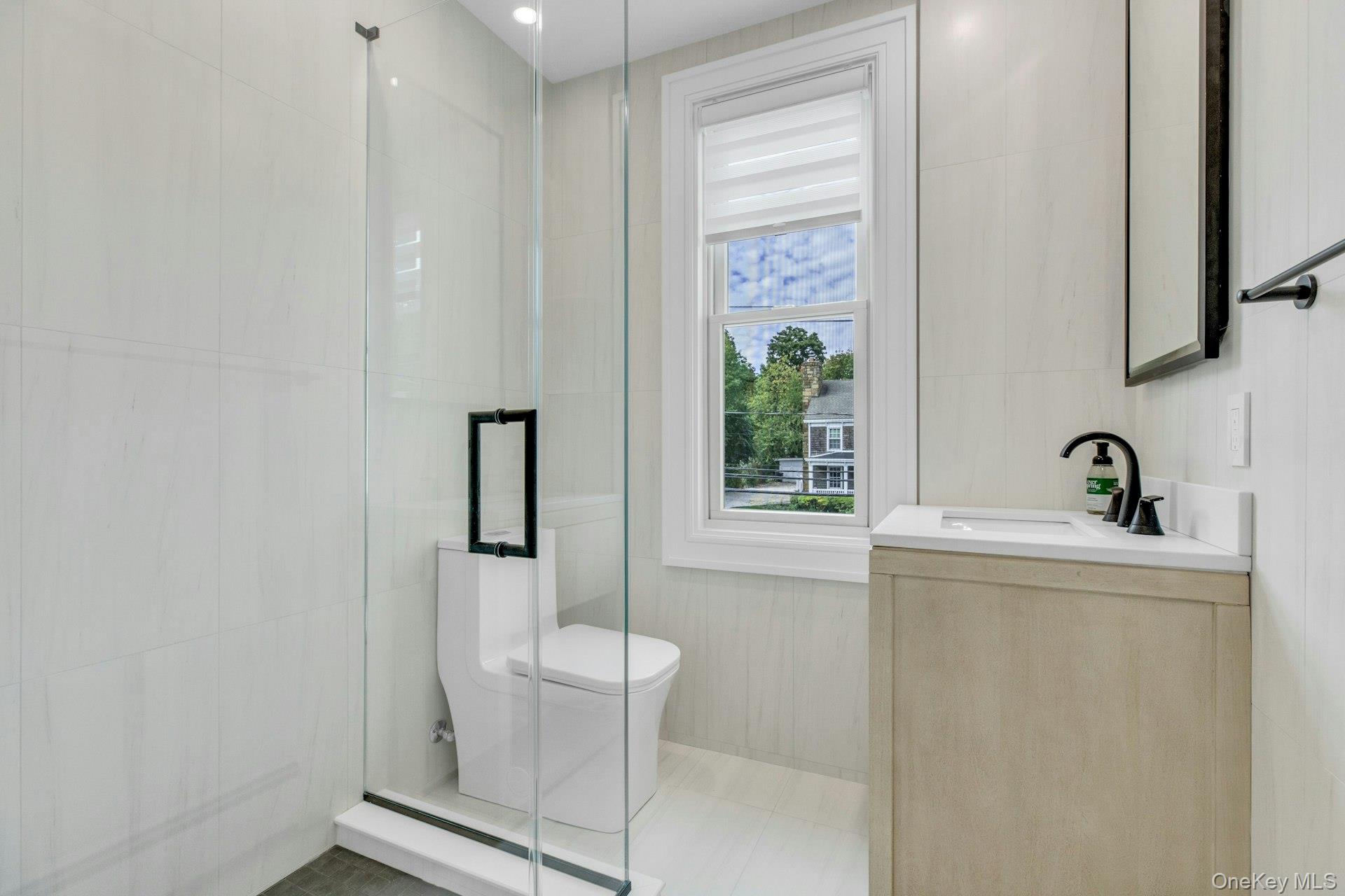 76 Green Street Unit #2 Huntington Huntington, NY 11743