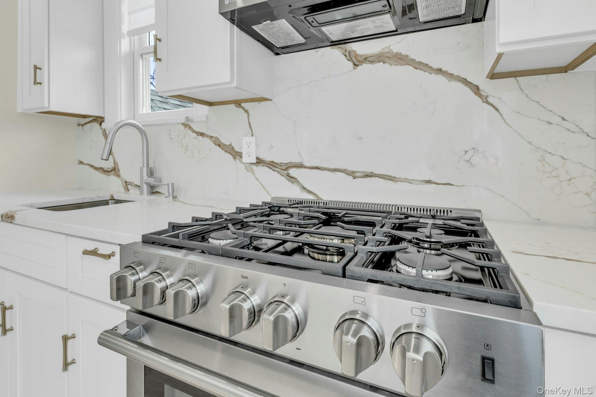 76 Green Street Unit #2 Huntington Huntington, NY 11743