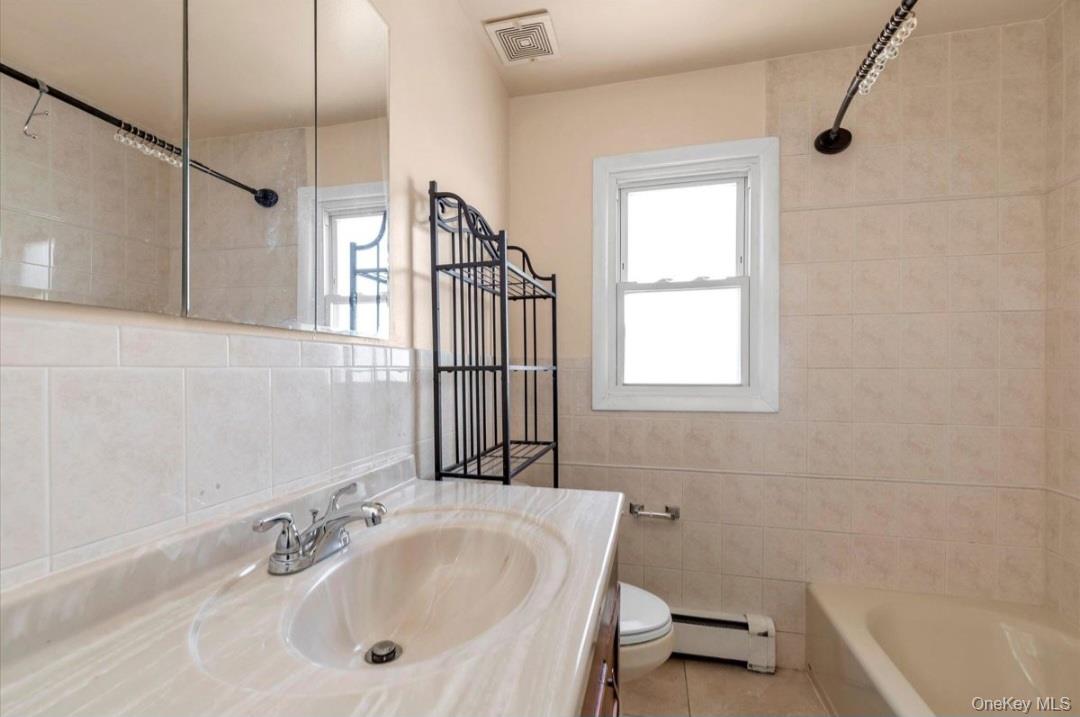 14746 223rd Street Springfield Gardens, NY 11413