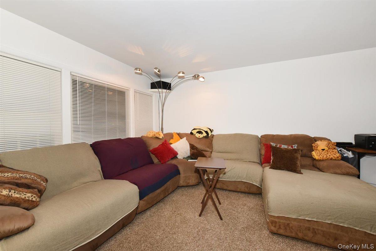 166-30 Gothic Drive Jamaica Hills Jamaica Hills, NY 11432