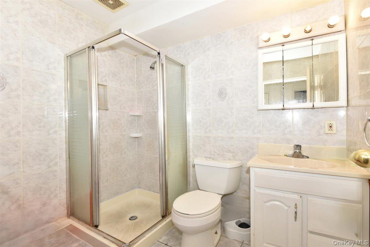 166-30 Gothic Drive Jamaica Hills Jamaica Hills, NY 11432